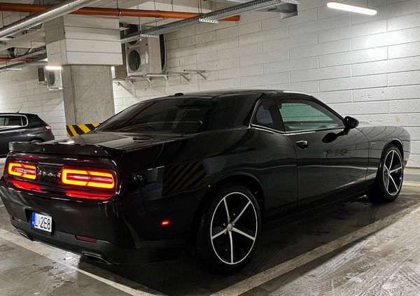 Dodge Challenger cena 95000 przebieg: 43000, rok produkcji 2018 z Kraków małe 137